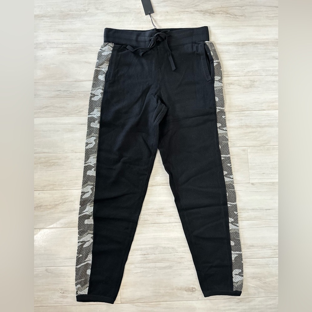NWT Monrow Vintage Sweatpants with Camo Contrast Side Stripe